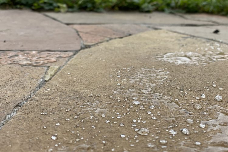 Impregnovaná pískovcová dlažba Impregnace/hydrofobizace dlažby